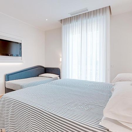 Hotel Internazionale Чезенатико Экстерьер фото