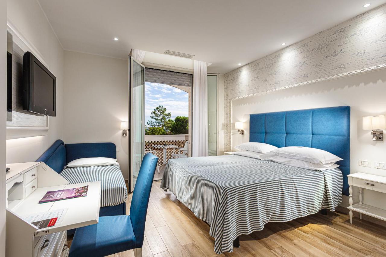 Hotel Internazionale Чезенатико Экстерьер фото
