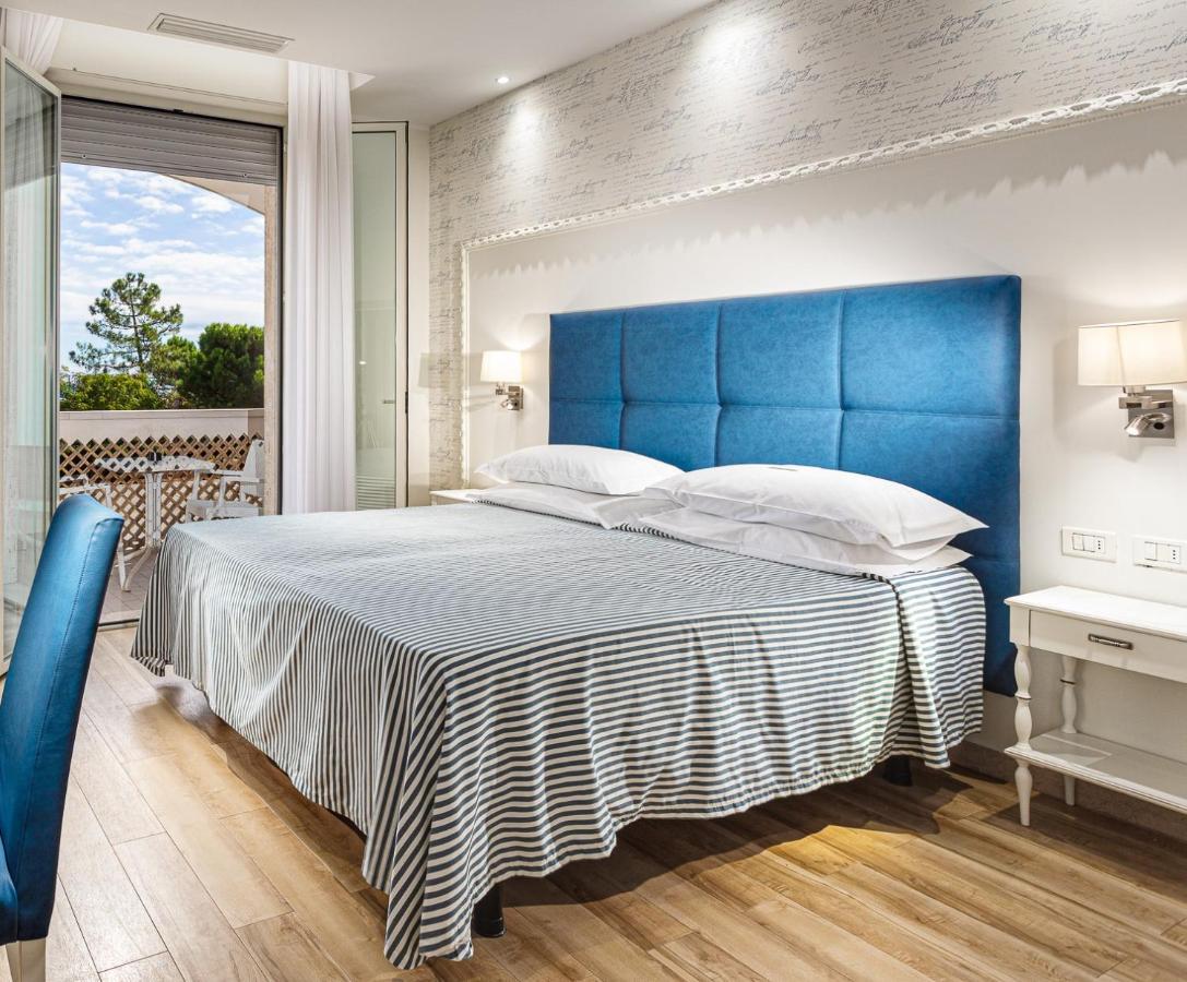 Hotel Internazionale Чезенатико Экстерьер фото